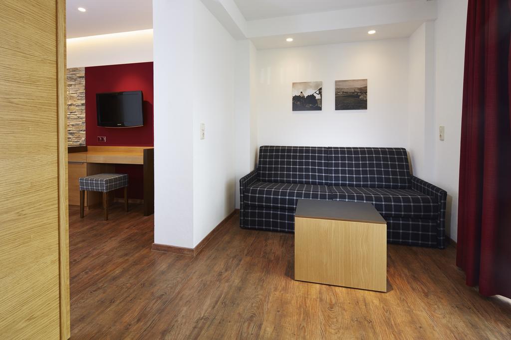 Hotel Cores Fiss